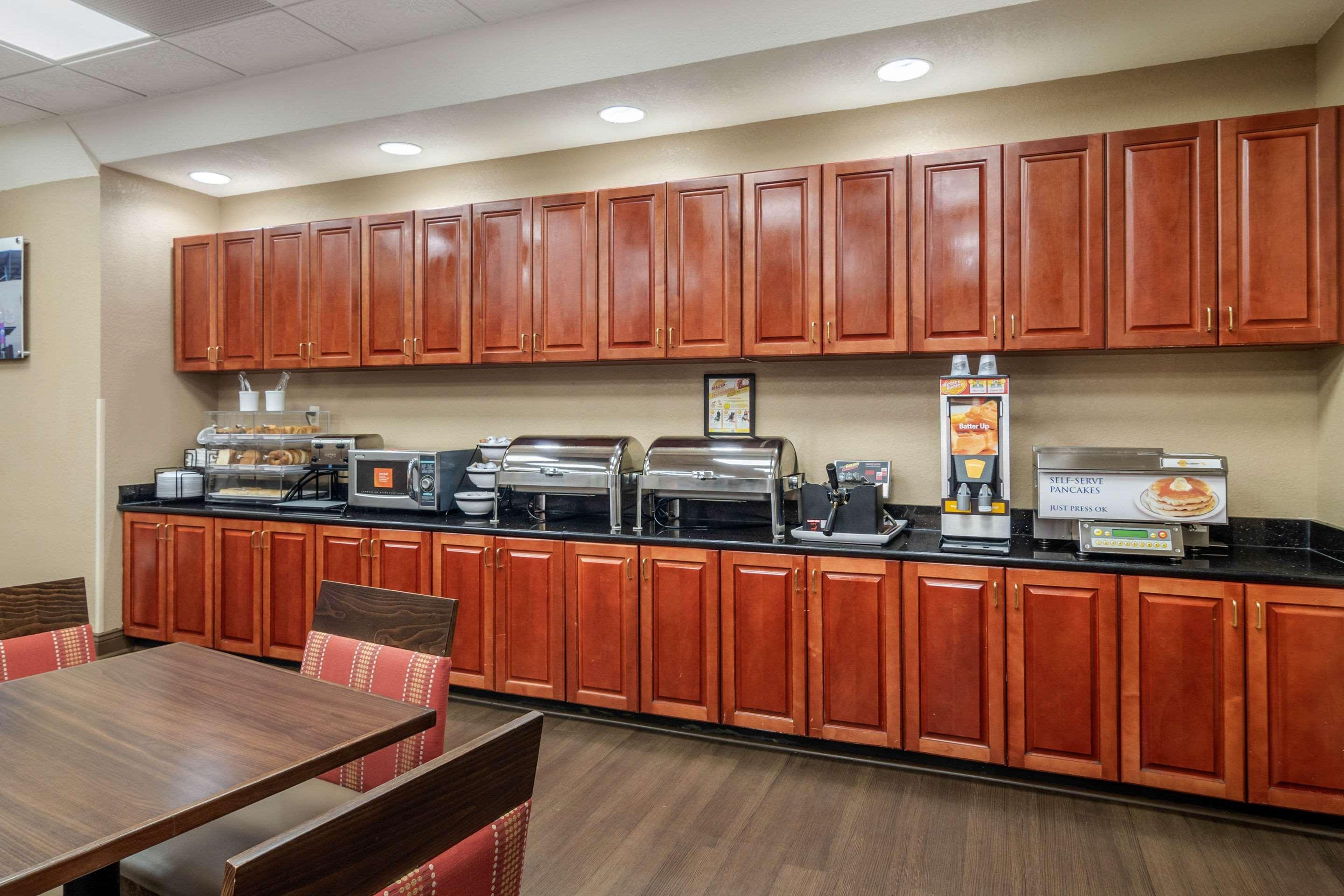 Comfort Inn & Suites Atlanta-Smyrna Esterno foto