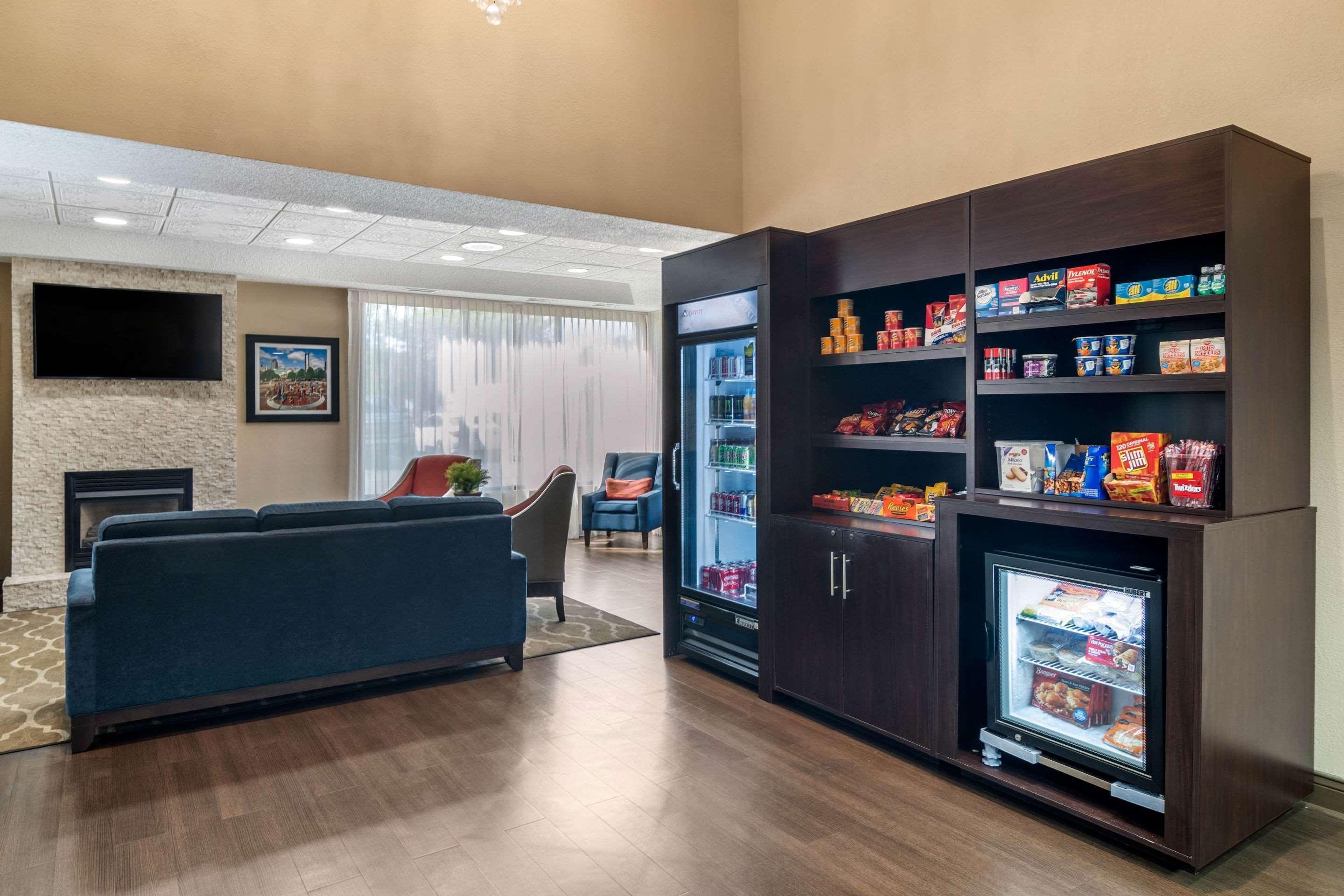 Comfort Inn & Suites Atlanta-Smyrna Esterno foto