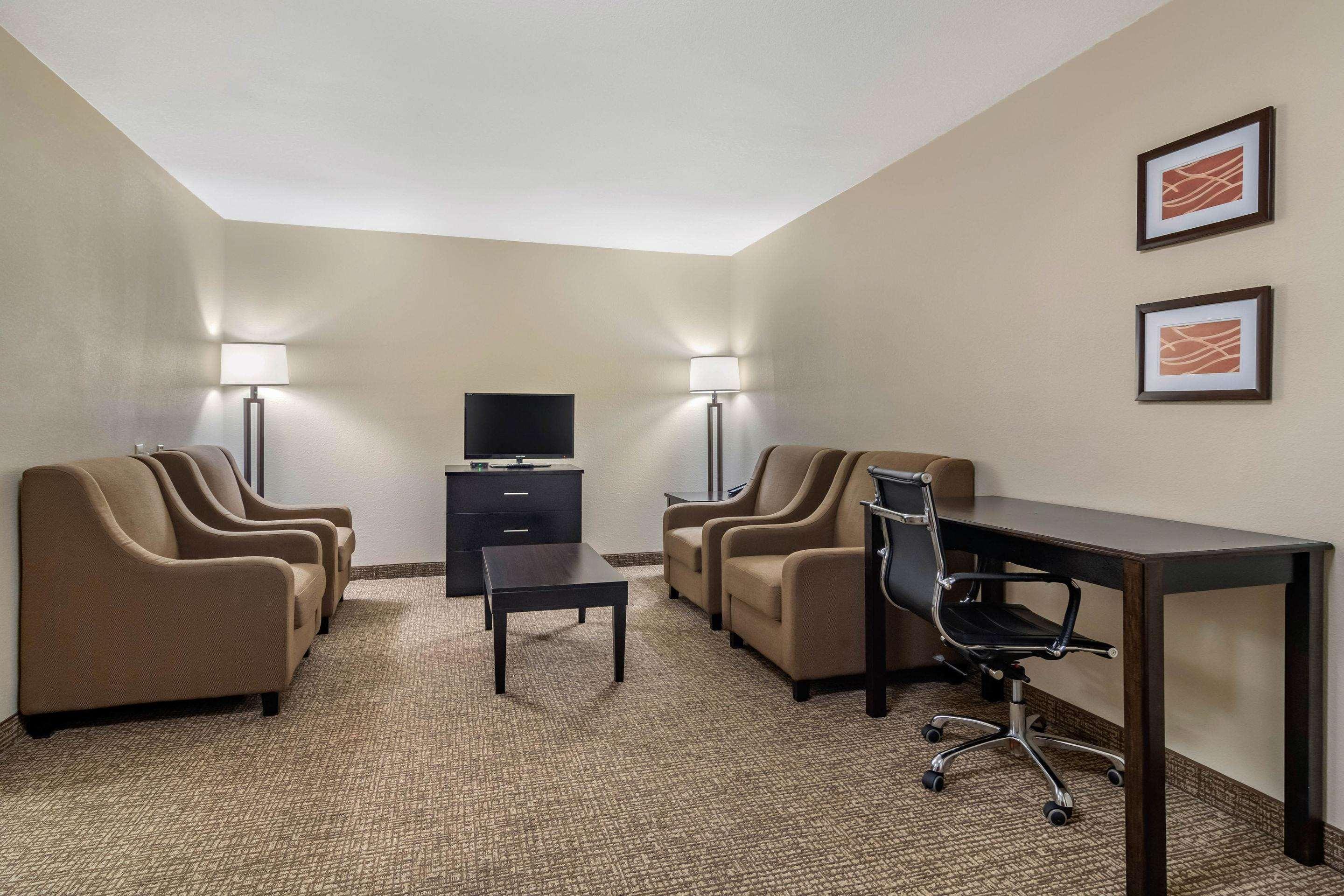 Comfort Inn & Suites Atlanta-Smyrna Esterno foto