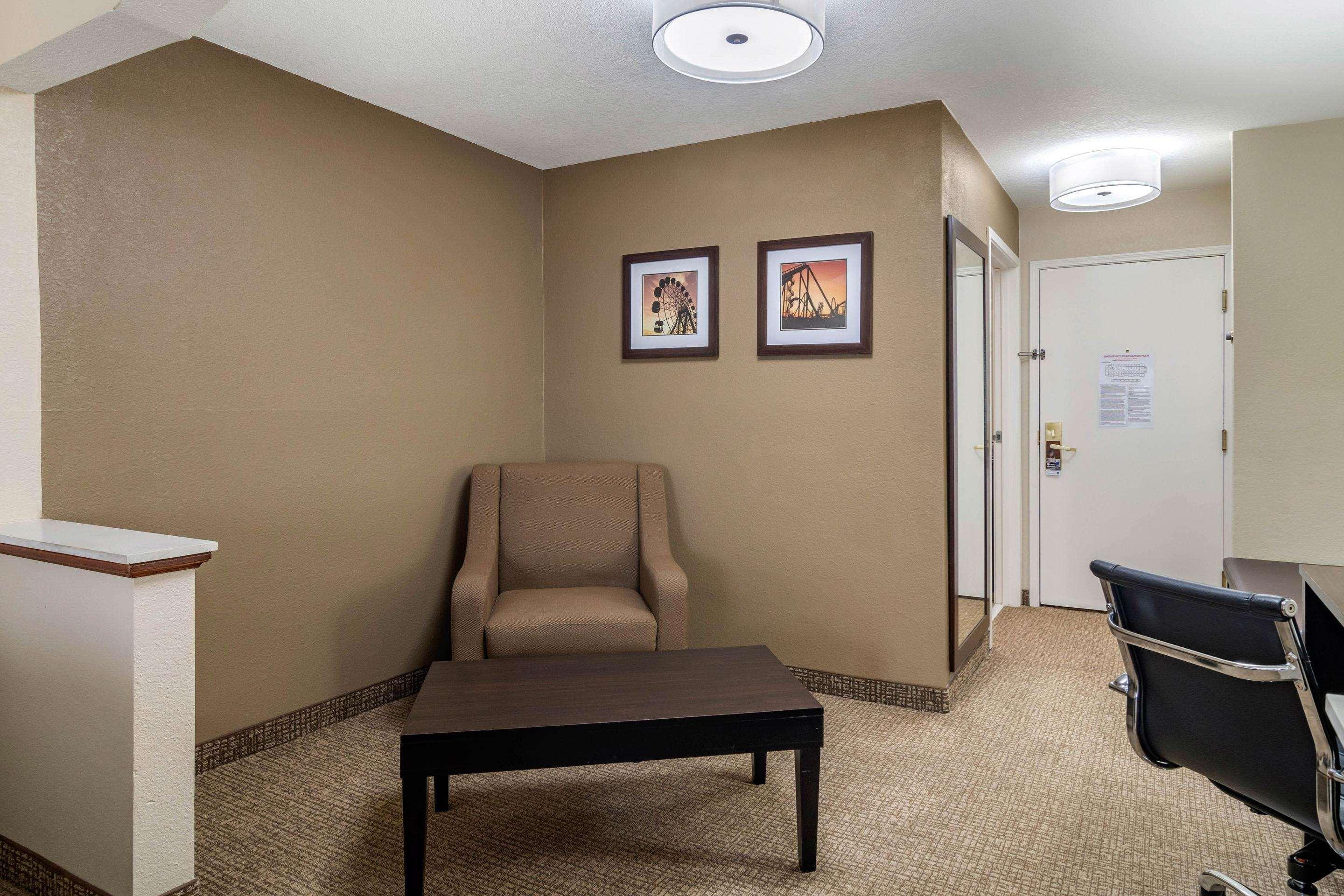 Comfort Inn & Suites Atlanta-Smyrna Esterno foto
